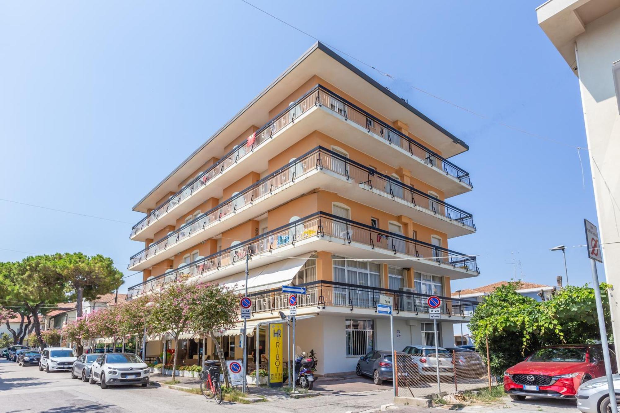 Hotel Ribot Rímini Exterior foto