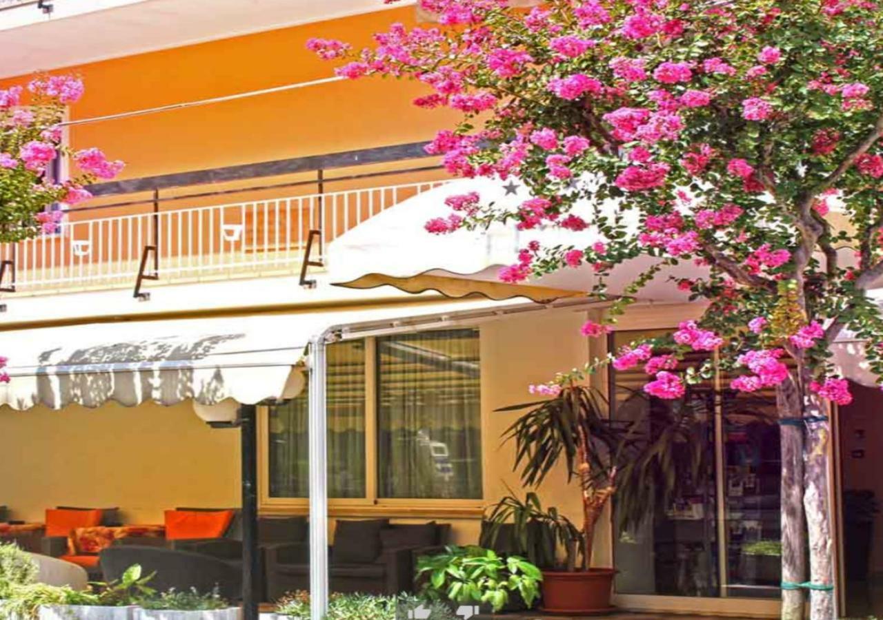 Hotel Ribot Rímini Exterior foto
